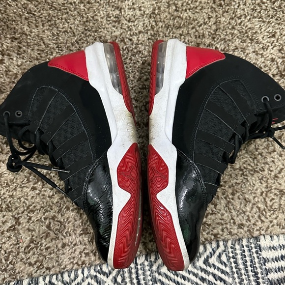 Boys 6Y Jordan’s sneakers - Picture 5 of 6